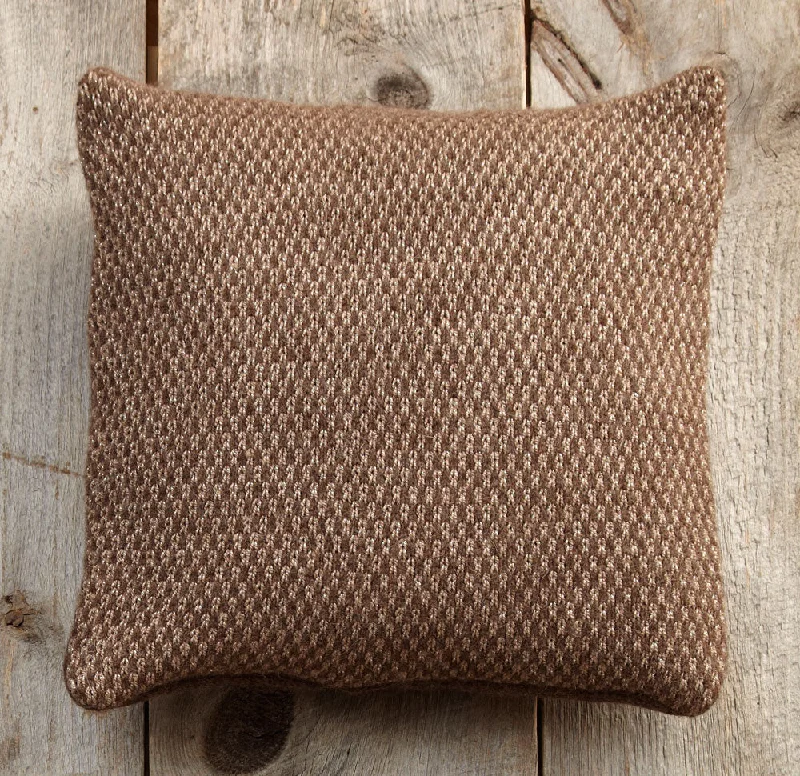 - ​​Pet toys under    yuanCheckers Felted Pillow Pattern (Knit)