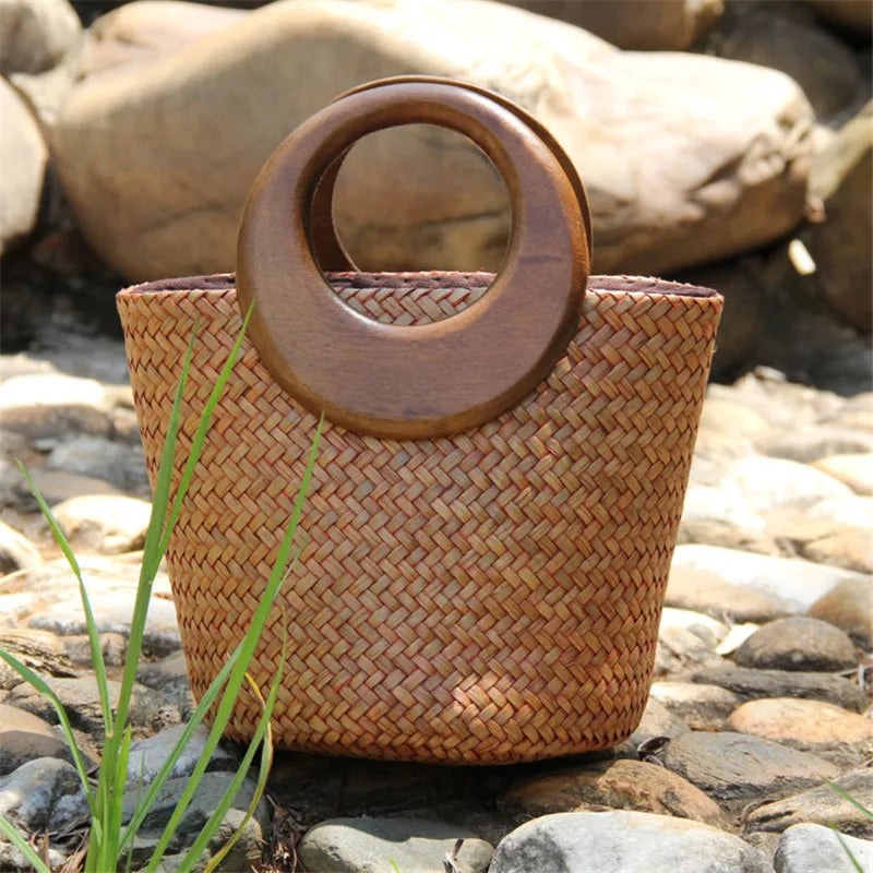 B 28cmx18cmx19cm
