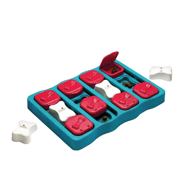 - Dog anti-slip matPuzzle Interactive Toy