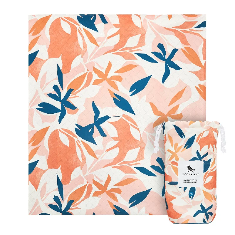 - Pet monitor with cameraDock & Bay | Beach Blanket | Terracotta Tropics XL