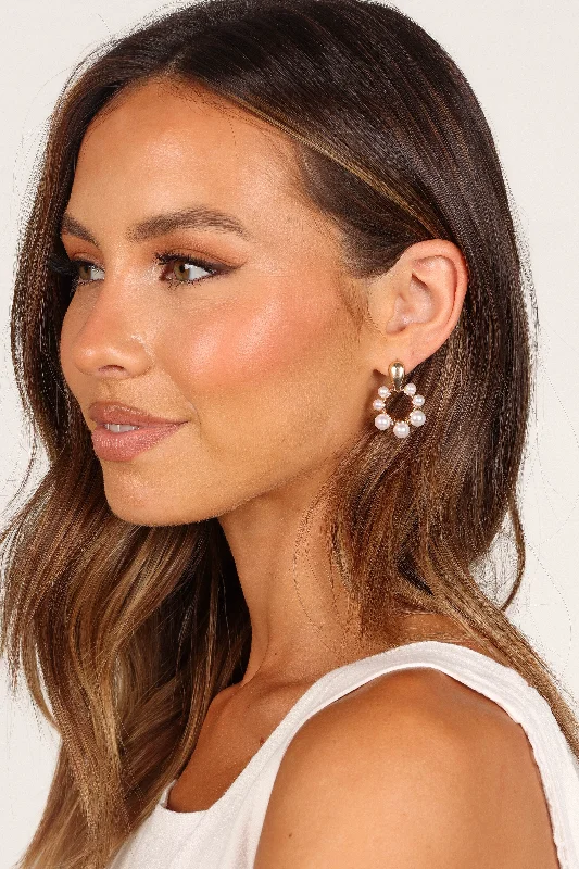 - Dog anti-slip matAliana Hoop Statement Earrings - Gold