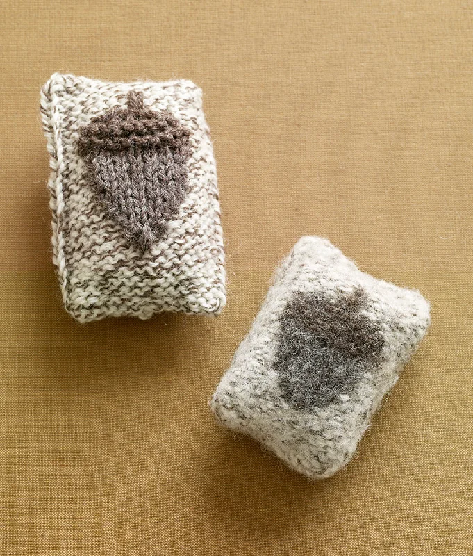 - Automatic induction pet water dispenserFelted Soap With Acorn (Knit)