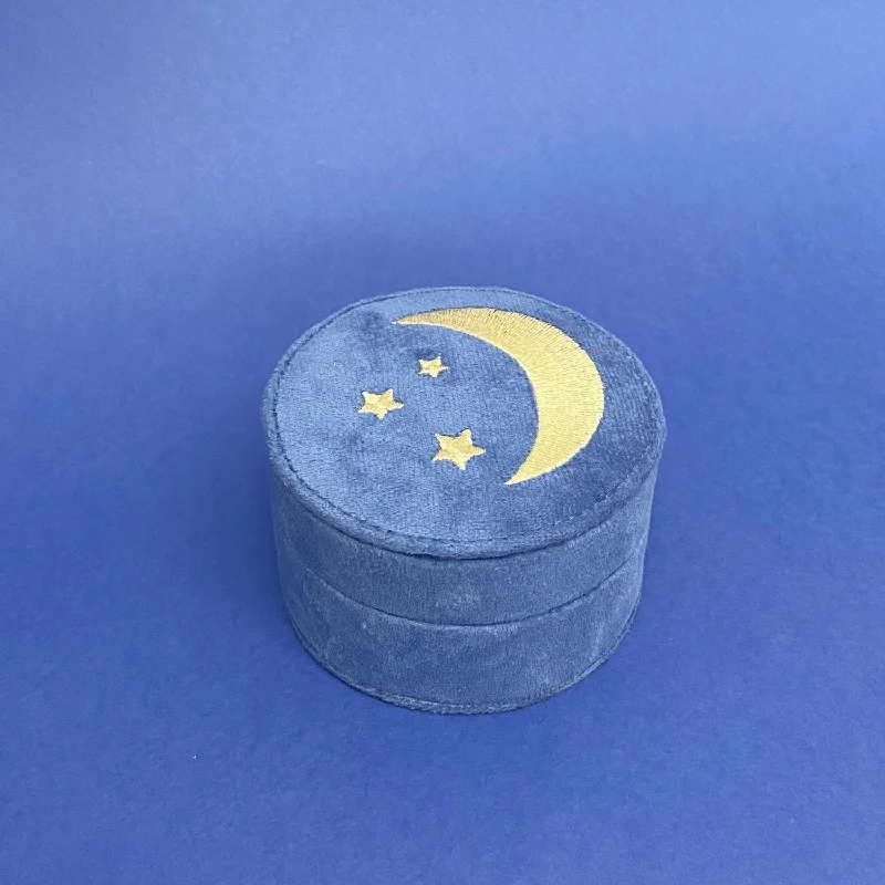 - Pet tear stain cleaning wipesMoon & Stars Mini Jewellery Box