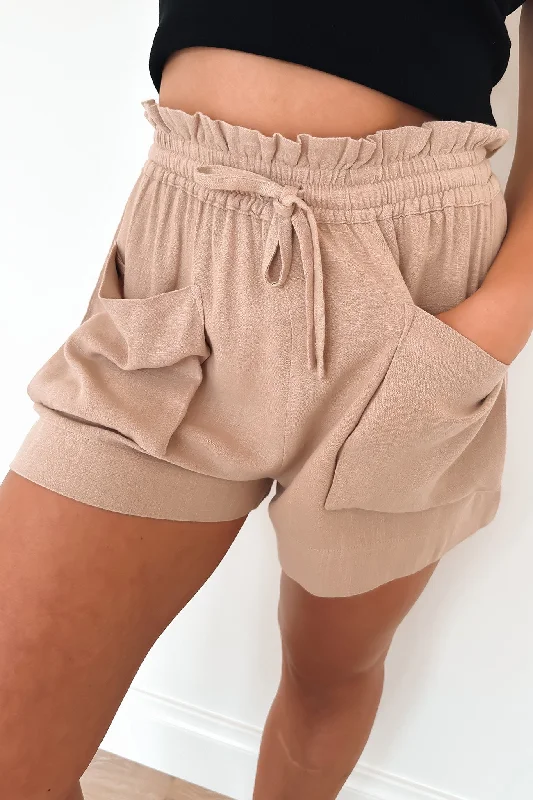 Logan Pocket Short Tan