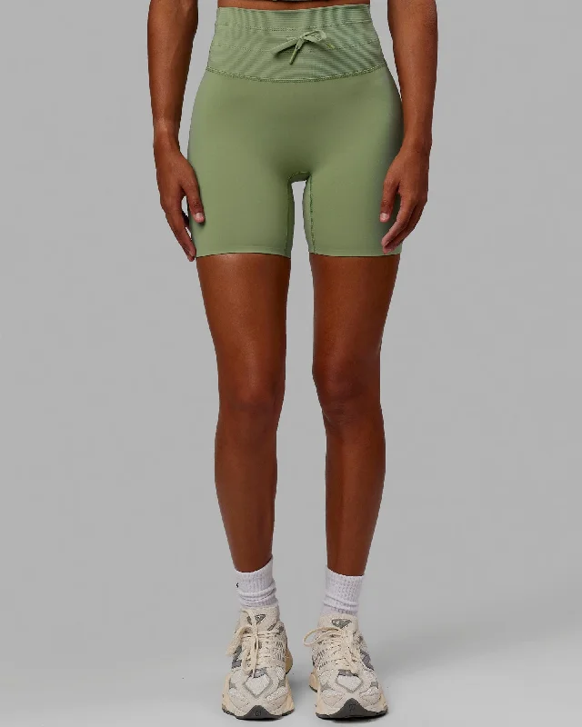 Resistance Mid Short Tights - Bayleaf